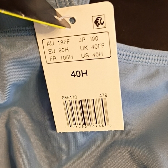 Wacoal Light Blue Sports Bra - Picture 6 of 6